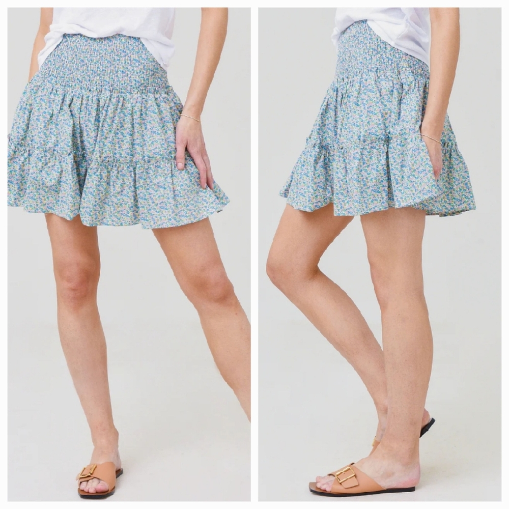 J. Marie Sage Tiered Smock Waist Mini Skirt Blue Floral Large